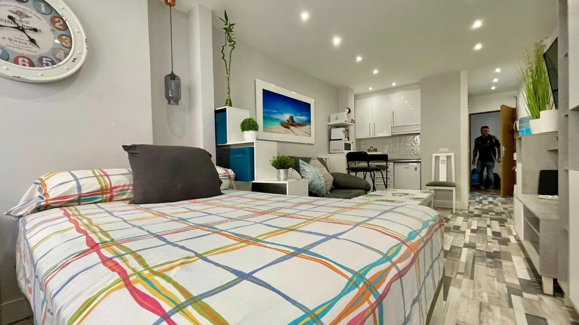 Apartment In Torremolinos Near Seabeach